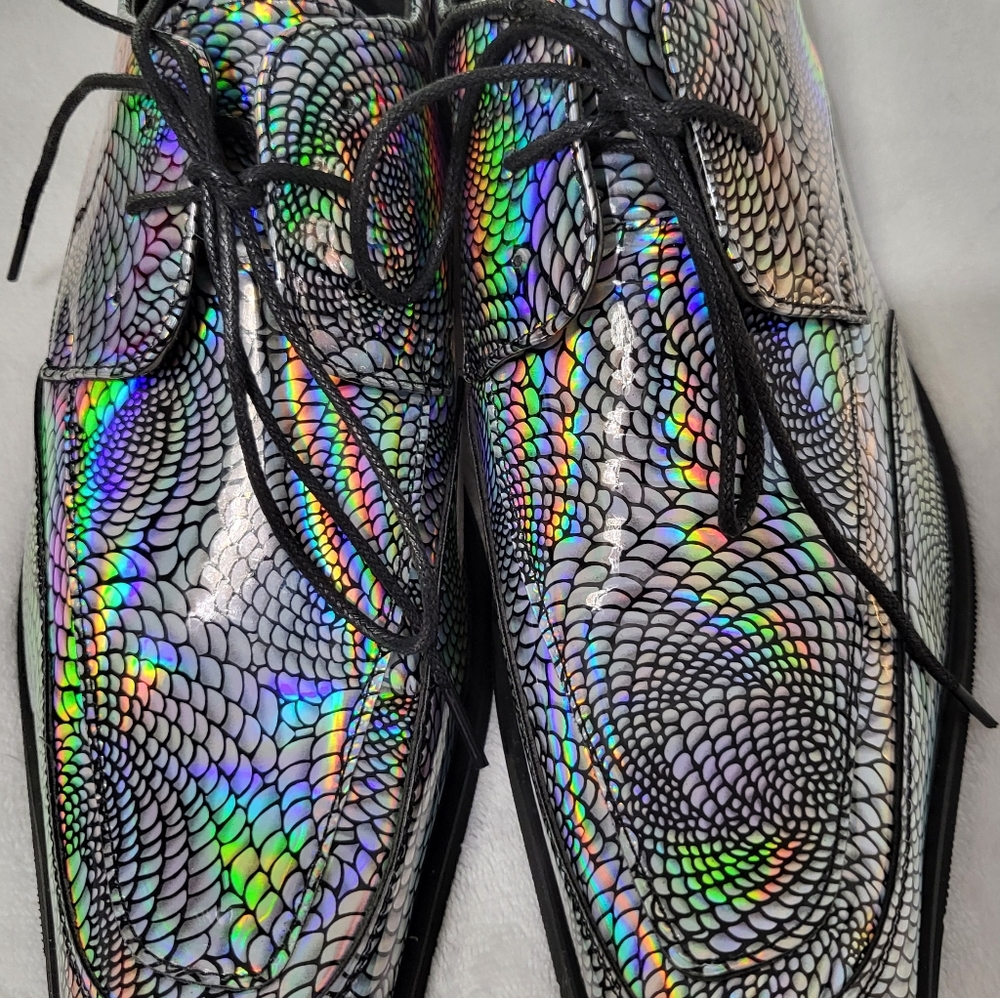 Temu Tie Up Pointed Toe Shoe Color is considered Irrerdesent Size 46-US=11